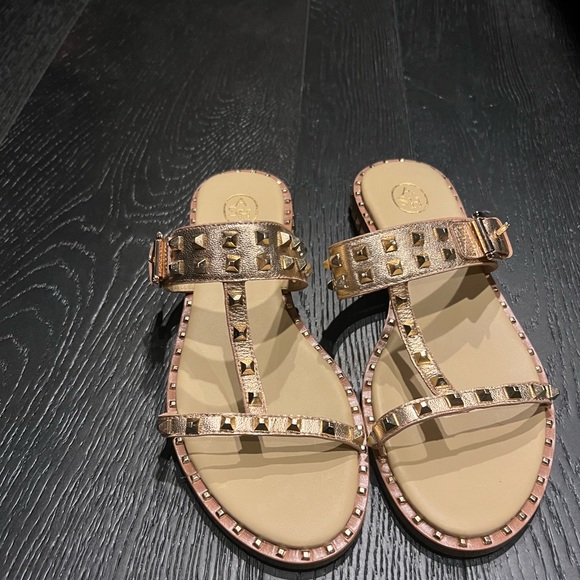Ash Shoes - Ash sandals, size 41, color is a gold/bronze color.